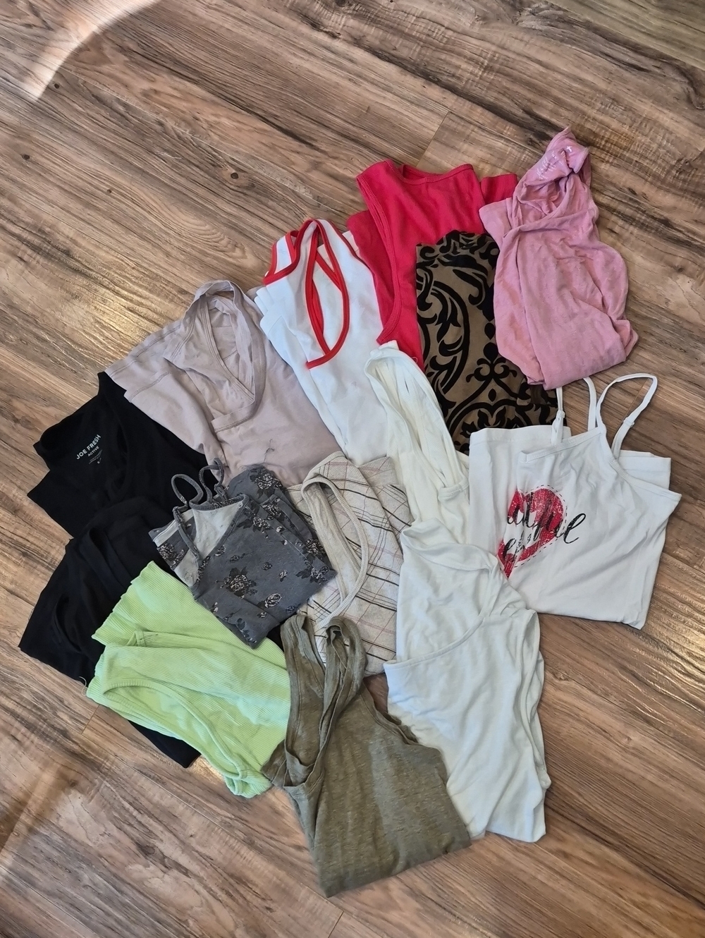 💙 14 Pc Bundle Mixed Women's Tank/Cami Bundle - Multi Color Casual Tops
